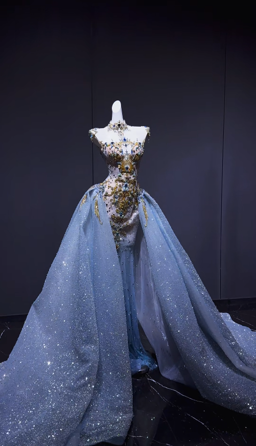 Simple Sheath Blue Long Prom Dresses Beaded Tulle Halter Evening Dresses Sleeveless Birthday Dresses ED05910