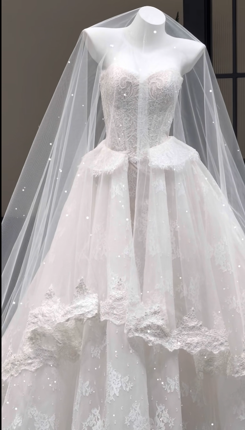 Chic Sweetheart A-Line Long Wedding Dresses Tulle Applique White Bridal Dresses Sleeveless Bridal Gown ED05998