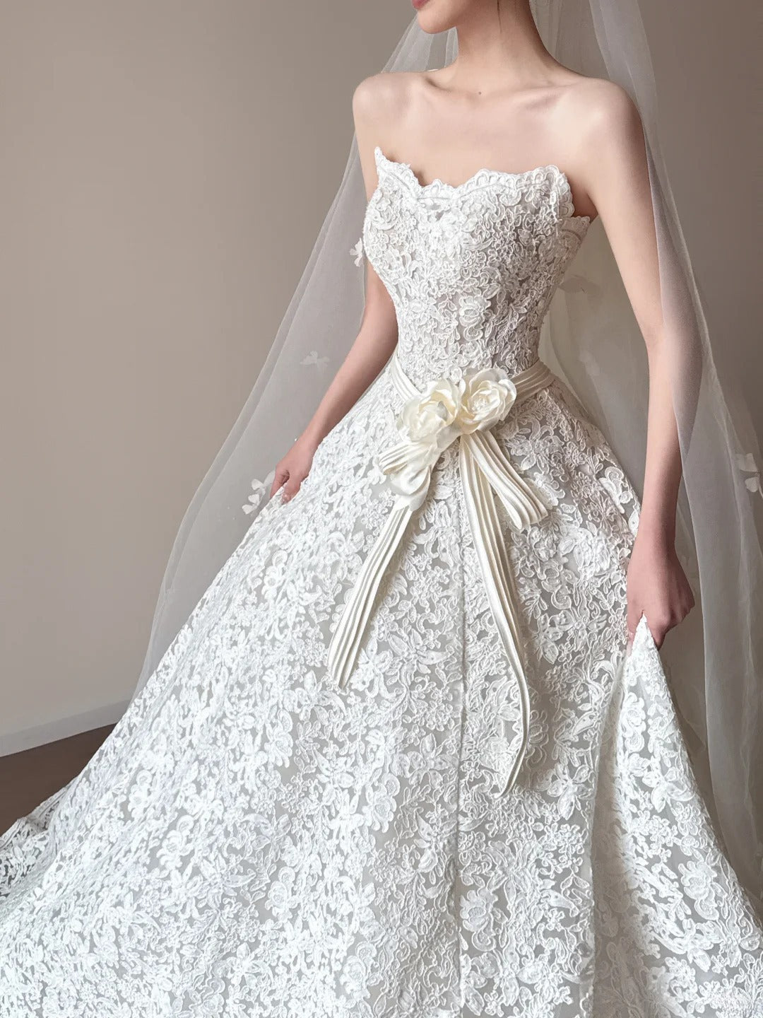 Fairy A-line Long Wedding Dresses Applique White Bridal Gowns Sleevless Strapless Bridal Dresses ED06014