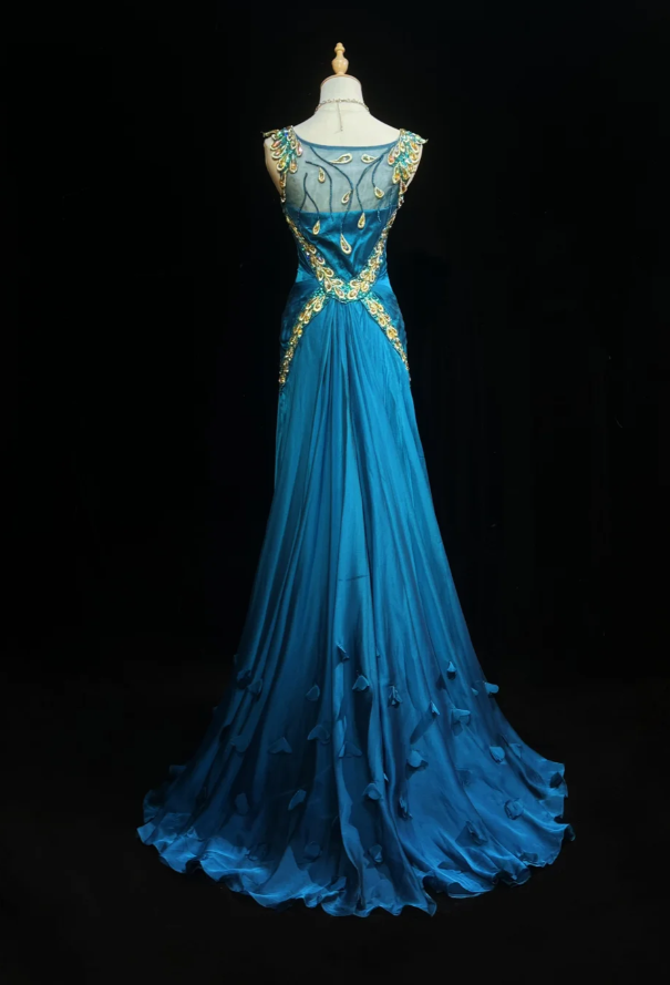 Elegant Sheath Burgundy Long Prom Dresses Satin Halter Sleeveless Evening Dresses ED06034