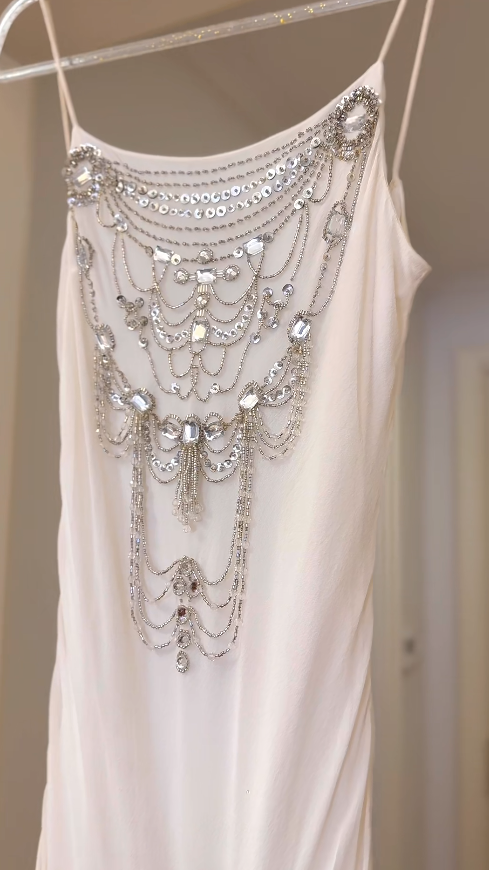 Vintage Apricot Beadings Long Prom Dresses Chiffon Sheath Spaghetti Straps Evening Dresses Sleeveless Party Dresses ED06051