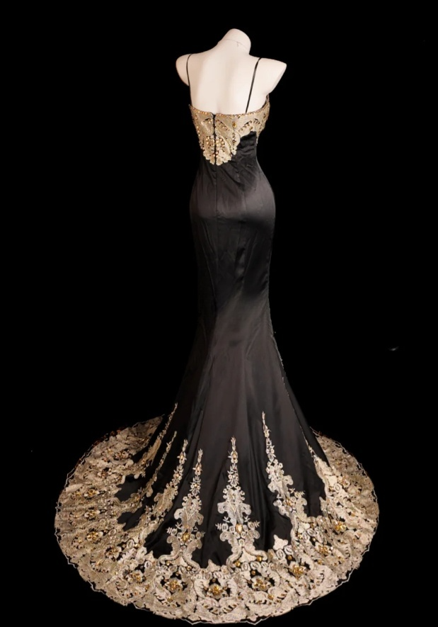 Elegant Spaghetti Straps Black Long Prom Dresses Satin Appliques Mermaid Evening Dress ED06058