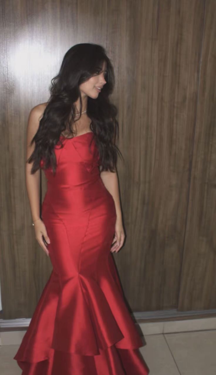 Chic Burgundy Wedding Guest Dresses Strapless Mermaid Birthday Dresses Satin Sleeveless Long Evening Dresses ED06097