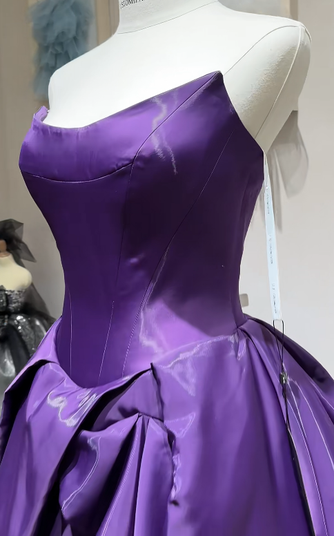 Chic Purple Long Prom Dresses Strapless A-Line Evening Dresses Satin Sleeveless Party Dresses ED06114