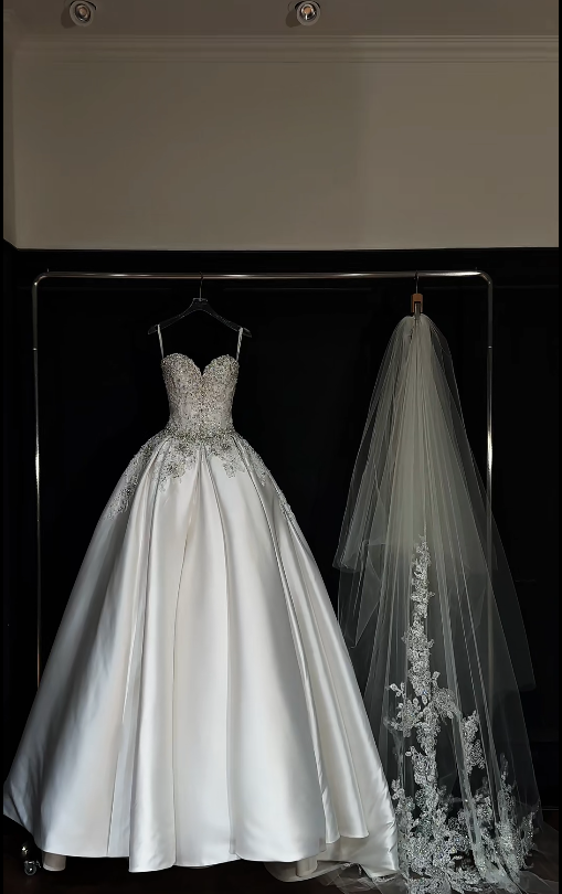 Timeless A-Line Long Wedding Dresses Satin Beaded White Bridal Gowns Sweetheart Sleeveless Bridal Dresses ED06145
