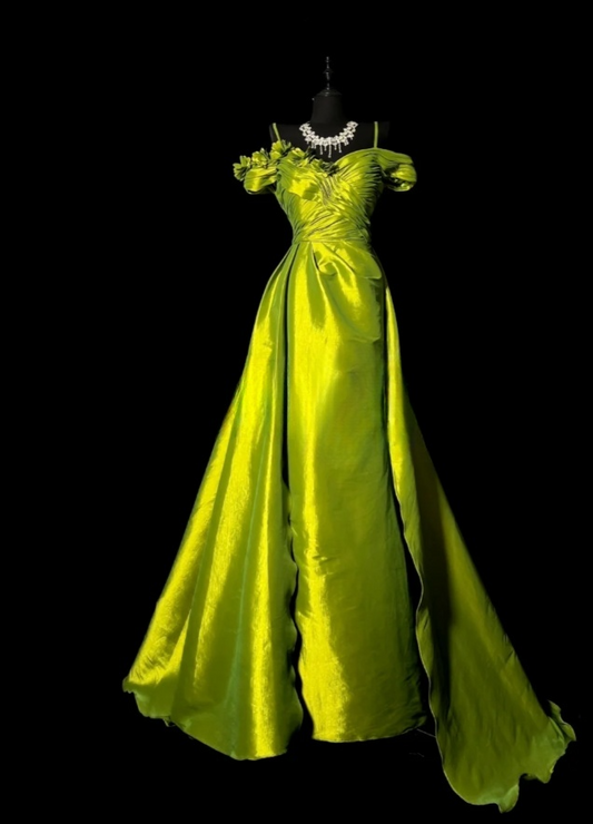 Wunderschönes dunkelolivgrünes herzförmiger Ausschnitt A-Linie Satin Tüll Kurzes Ballkleid Homecoming-Kleid ED02575