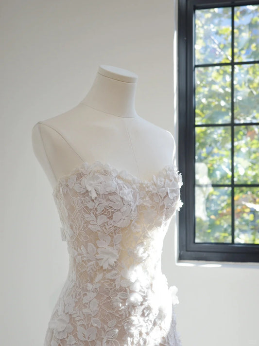 Chic Sheath Long Wedding Dresses Strapless Tulle Appliques White Bridal Dresses Sleeveless Bridal Gowns ED06217