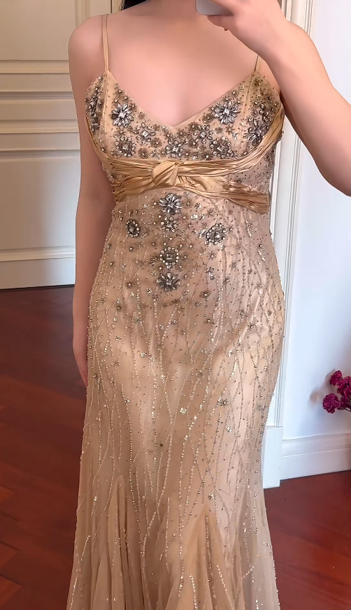 Vintage Gold Long Prom Dresses Chiffon Spaghetti Straps Sheath Evening Dresses Beaded Sleeveless Party Dresses ED06243