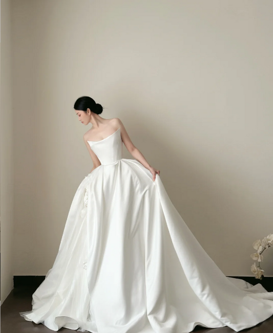 Timeless A-Line Long Wedding Dresses Satin Strapless White Bridal Gowns Sleeveless Bridal Dresses ED06245