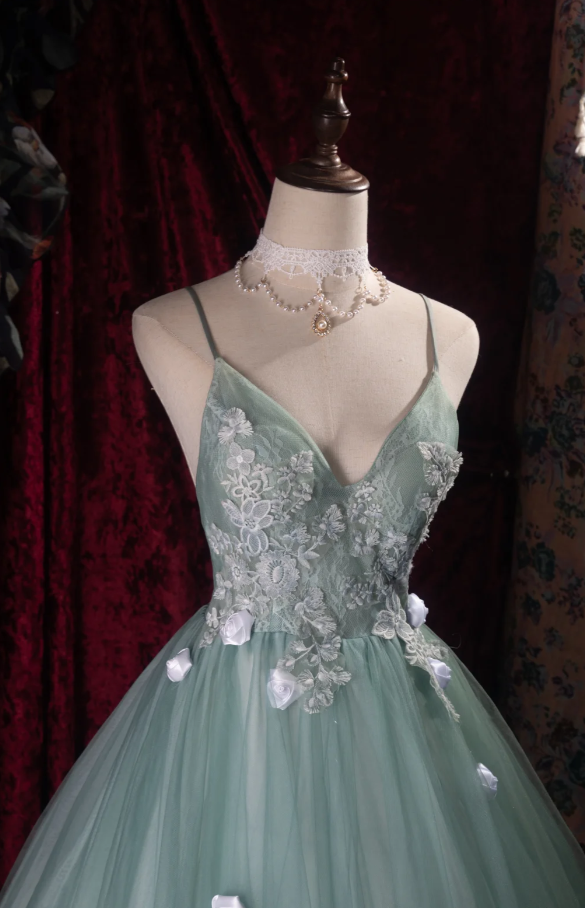 Elegant A-Line Soft Green Long Prom Dress Appliques Tulle Spaghetti Straps Evening Dress Backless Birthday Dress ED06351