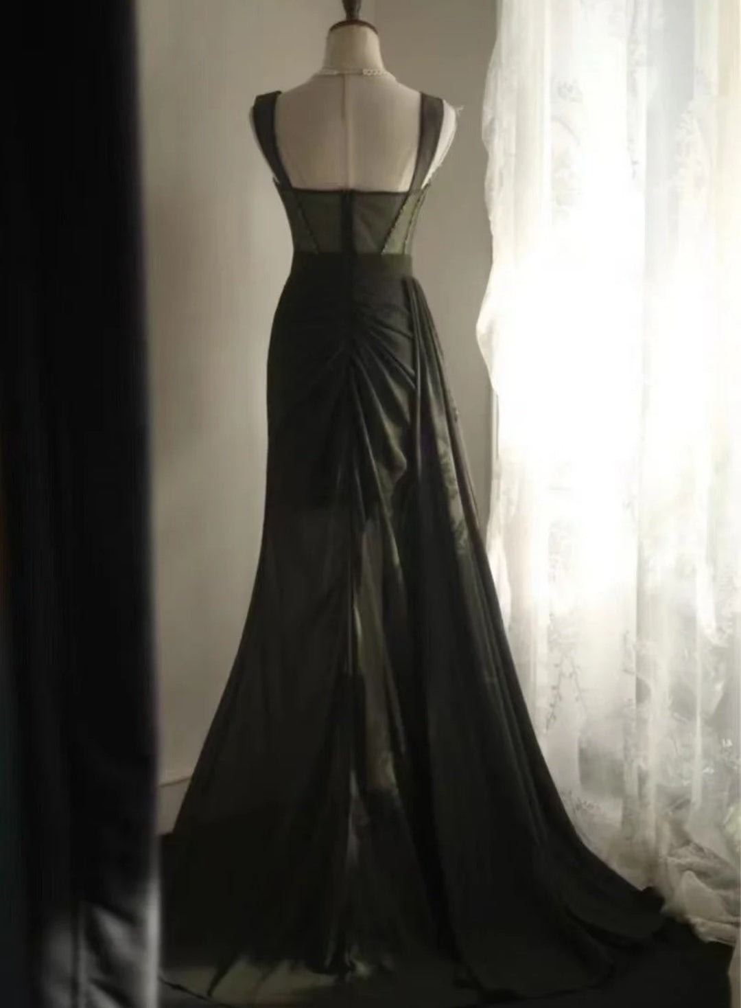 Vintage Green Long Prom Dress Chiffon Sheath Slit Evening Dress Straps Sleeveless Party Dress ED06506