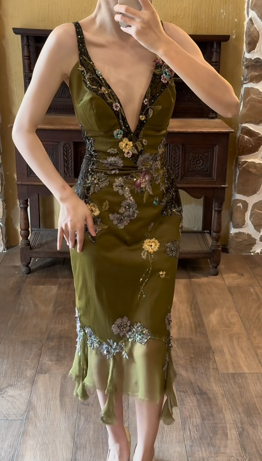 Vintage Olive Green Tea Length Prom Dress Chiffon Beaded Sheath Evening Gowns V-neck Birthday Dress ED06517