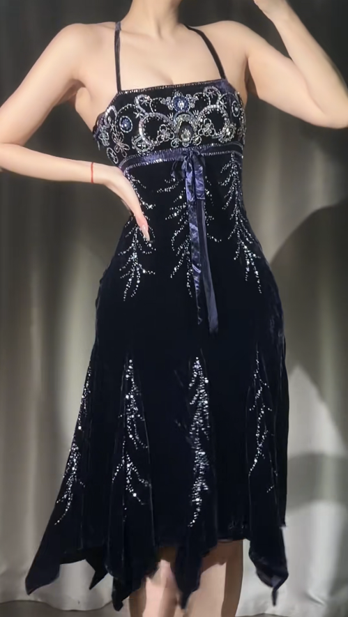 Gorgeous Dark Purple Knee Prom Dresses Spaghetti Straps Sheath Evening Dress Beaded Velvet Sleeveless Formal Dress ED06533