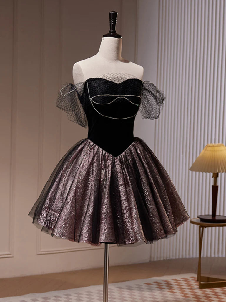 Schwarzes Mini-Kurzballkleid, Herzausschnitt, süßes schwarzes Homecoming-Kleid ED0655