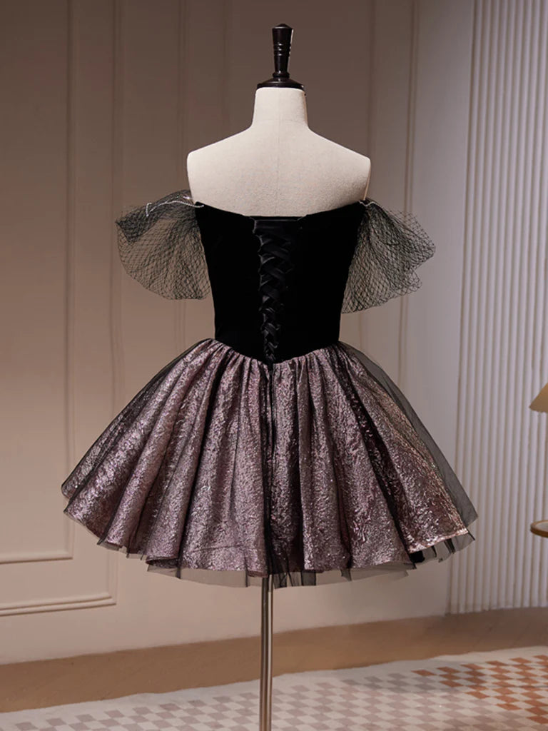 Schwarzes Mini-Kurzballkleid, Herzausschnitt, süßes schwarzes Homecoming-Kleid ED0655