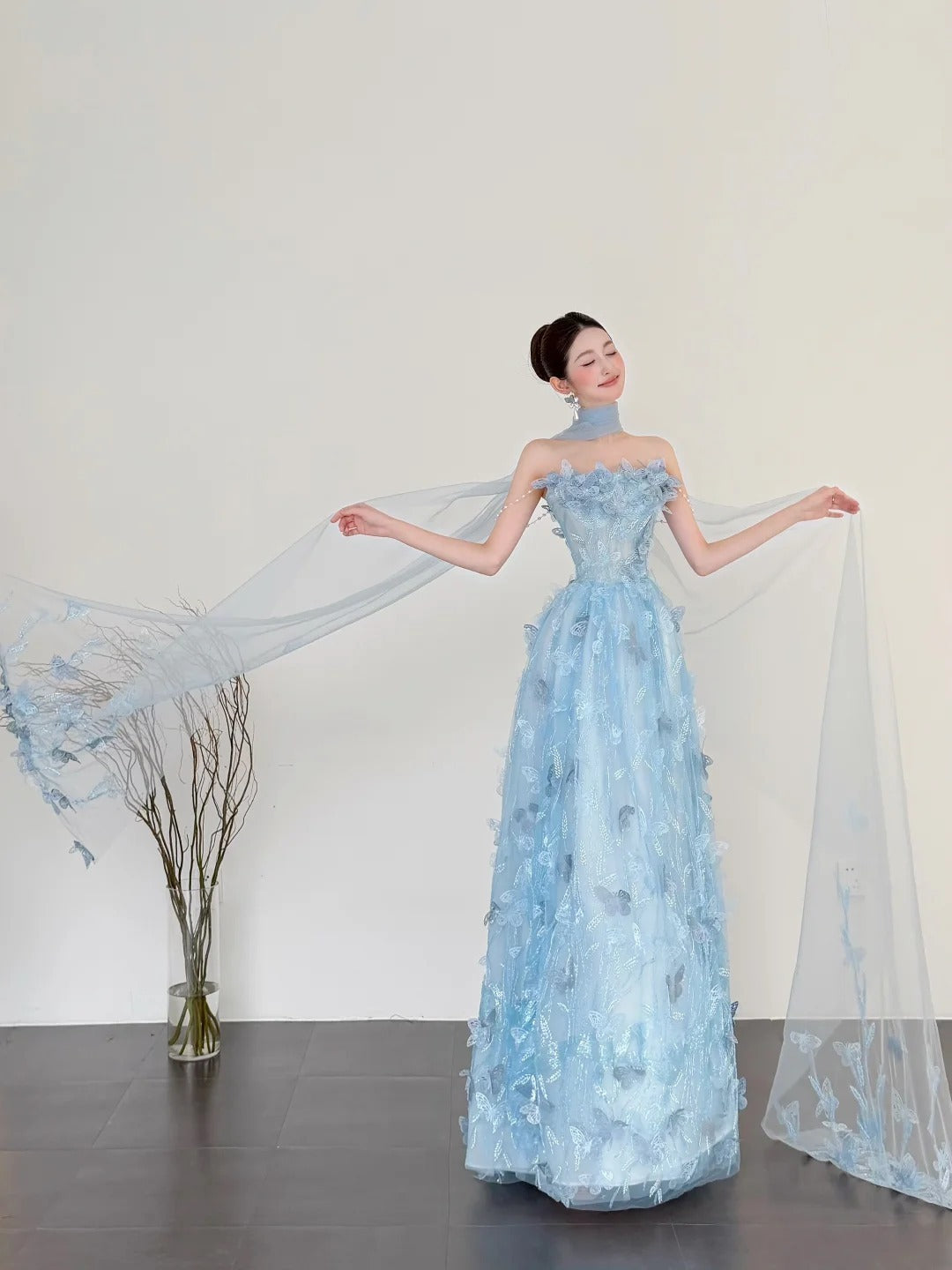 Chic Blue Long Prom Dress Strapless A-Line Evening Dress Applique Tulle Sleeveless Birthday Dress ED06576