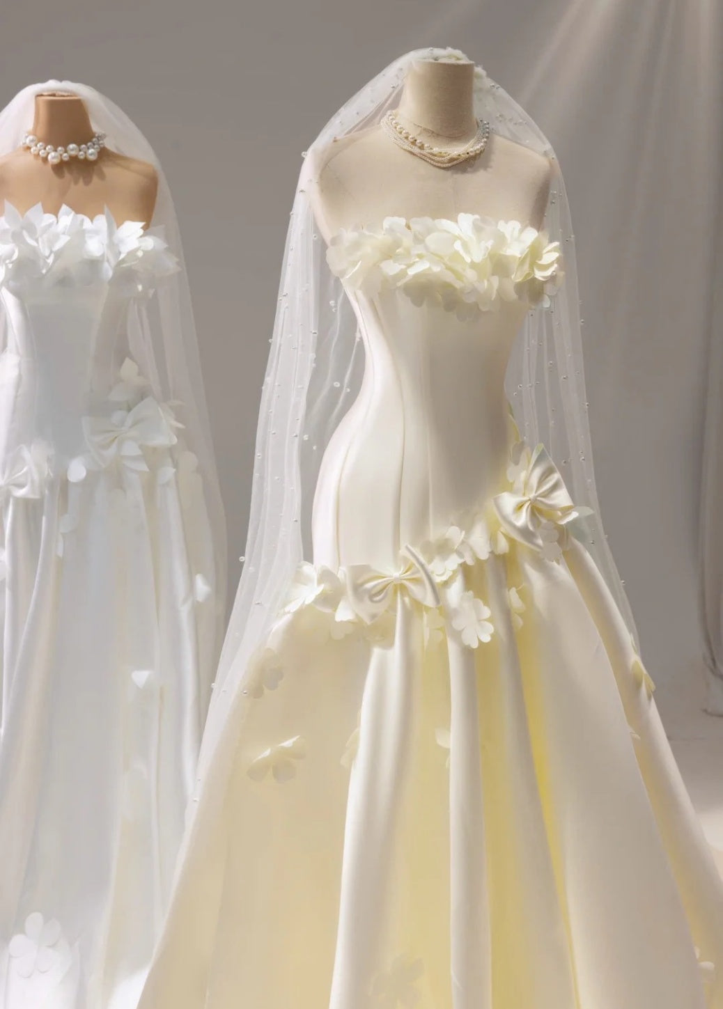 Modest Sheath Long Wedding Dress Satin Strapless Light Champagne Bridal Gowns Sleeveless Bridal Dress ED06631