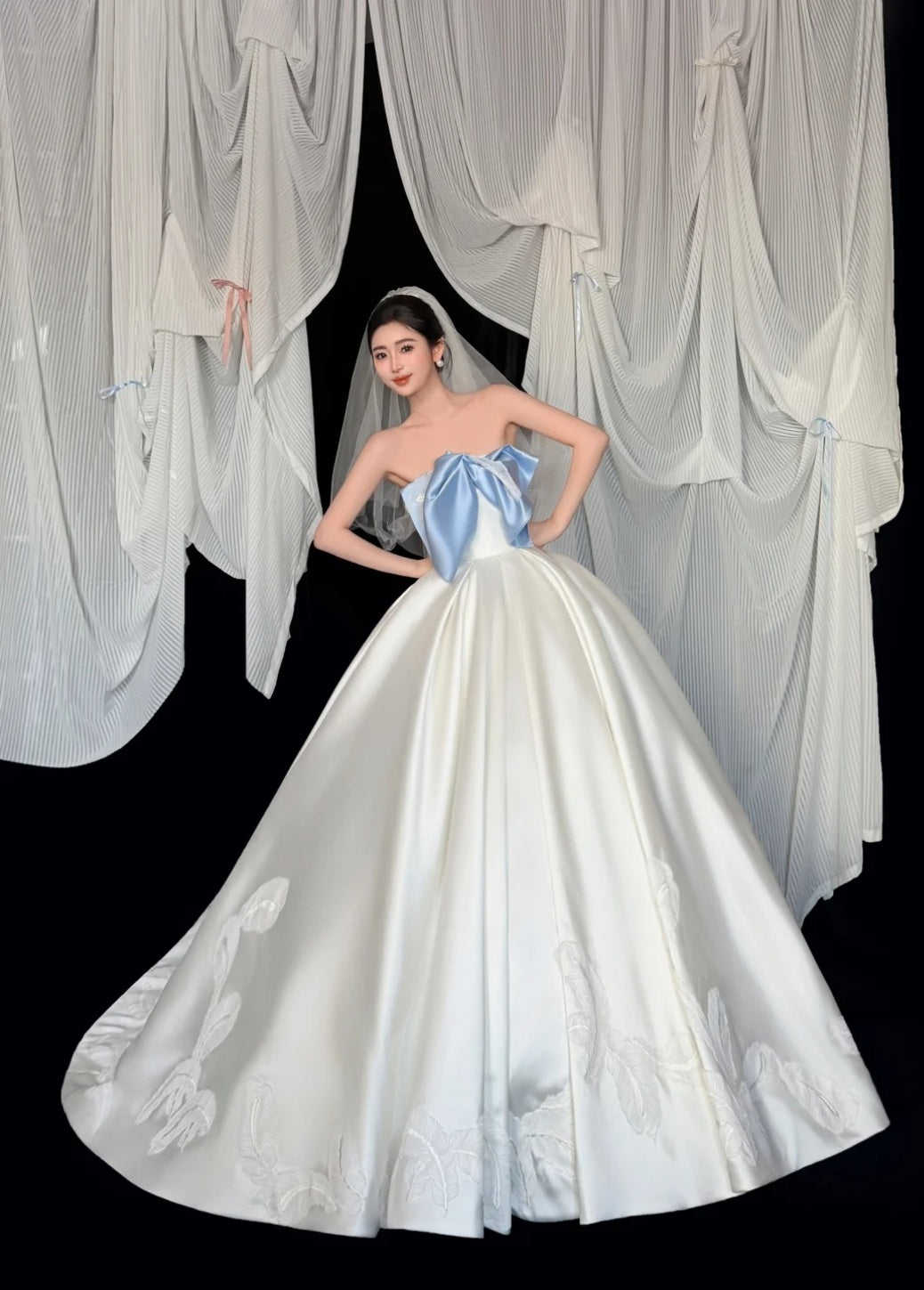 Modest A-line Long Wedding Dress Satin Strapless White Bridal Gowns Sleeveless Bridal Dress ED06632