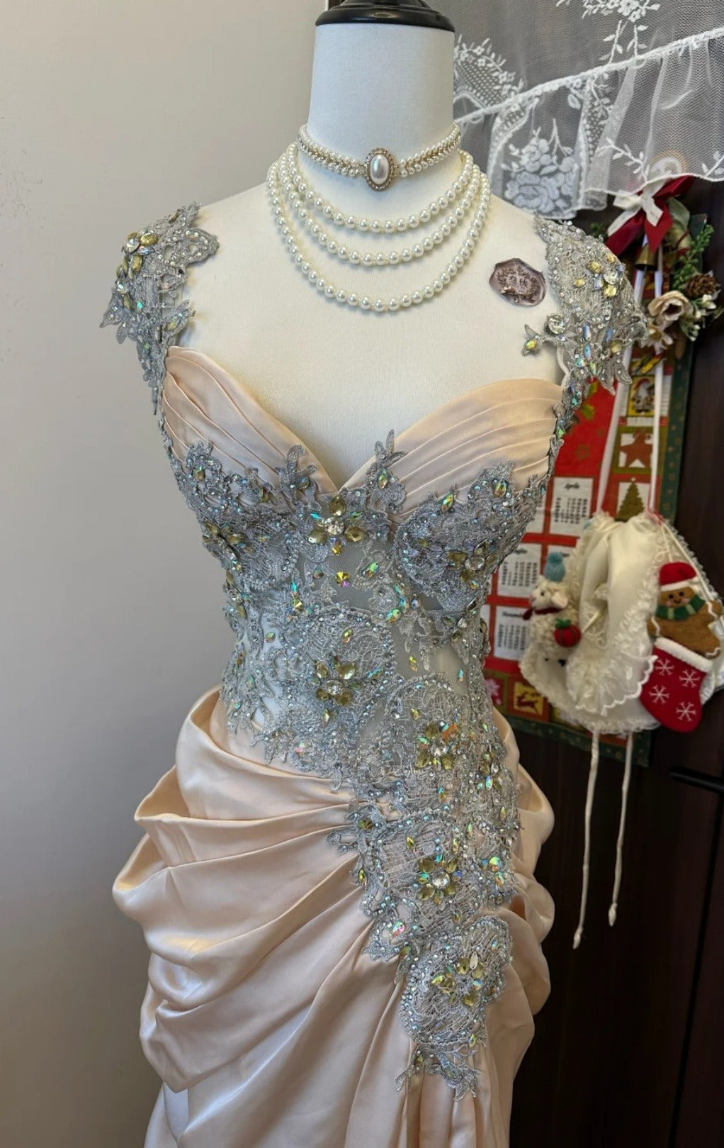 Vintage Champagne Long Prom Dress Satin Applique Sweetheart Sheath Evening Dress ED06645