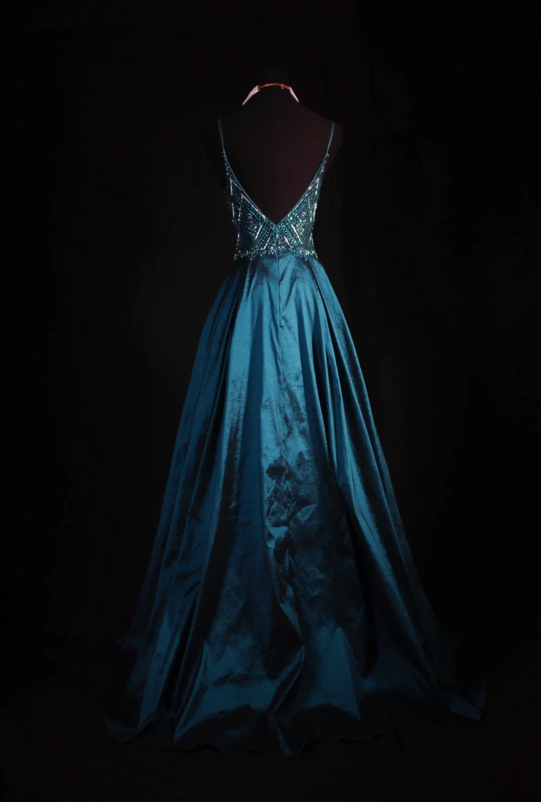 Wunderschönes dunkelolivgrünes herzförmiger Ausschnitt A-Linie Satin Tüll Kurzes Ballkleid Homecoming-Kleid ED02575