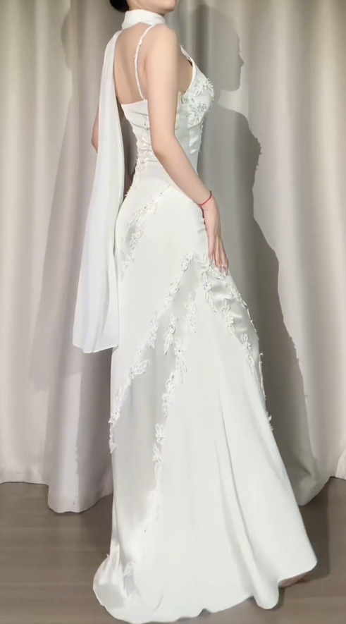 Chic White Prom Dress Straps Sheath Evening Dress Satin Sleeveless Birthday Dress ED06759