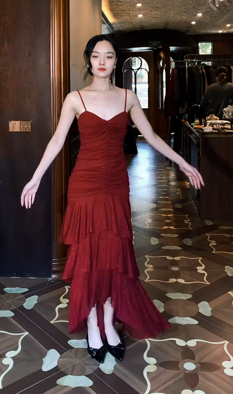 Gorgeous Red Prom Dress Chiffon Sheath Spaghetti Straps Evening Dress ED06861)