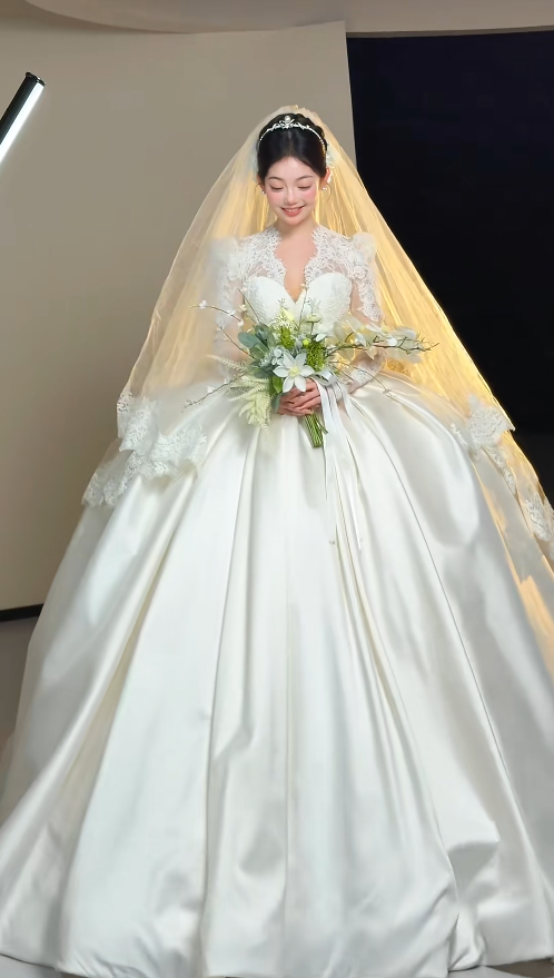 Timeless A-Line White Wedding Dress Satin V-neck Bridal Gown Long Sleeves Bridal Dresss ED06933