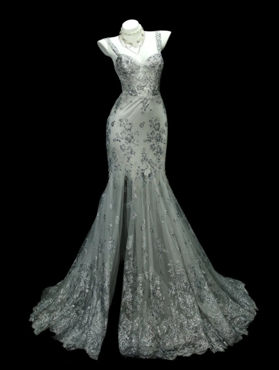 Robe de bal élégante vert tendre en tulle avec applications, coupe sirène et fines bretelles (ED07063)