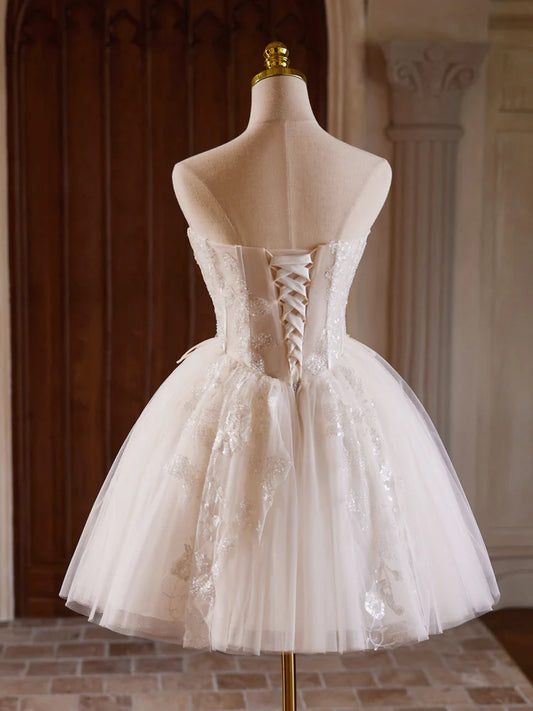 A-Line Sweetheart Neck Tulle Lace Light Champagne Short Prom Dress ED071