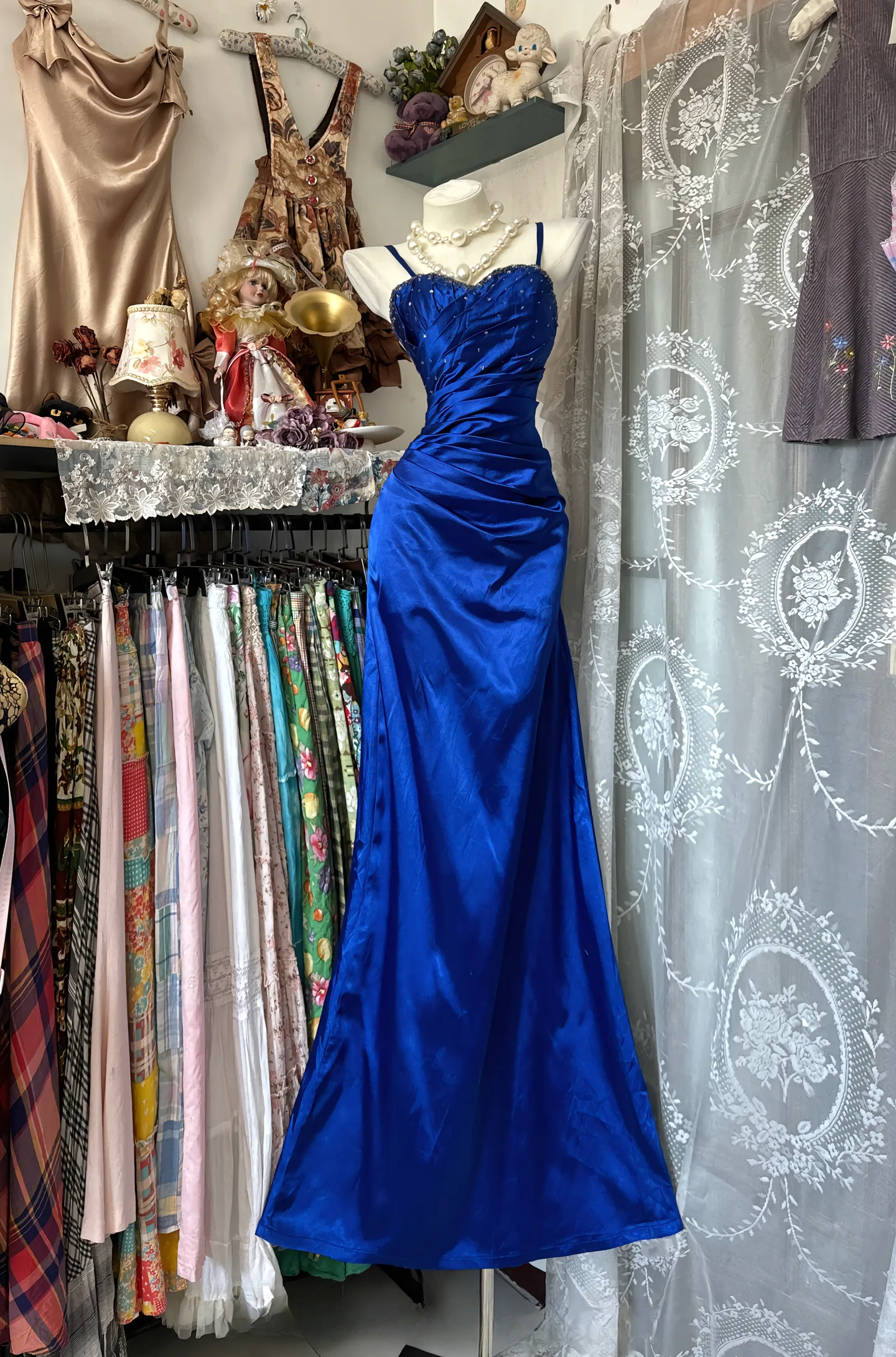 Robe de bal bleue élégante en satin, robe d'anniversaire à fines bretelles, robe de soirée fourreau ED07107