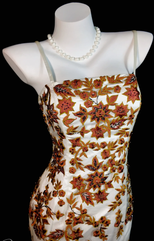Chic Gold Prom Dress Spaghetti Straps Sheath Embroidery Evening Dress ED07158