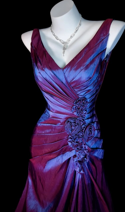 Chic Purple Prom Dress V-neck Sheath Satin Evening Dress ED07159