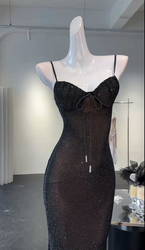 Robe de bal noire élégante, fourreau, bretelles spaghetti, robe de soirée en mousseline ornée de diamants, sans manches, robe d'anniversaire ED07231