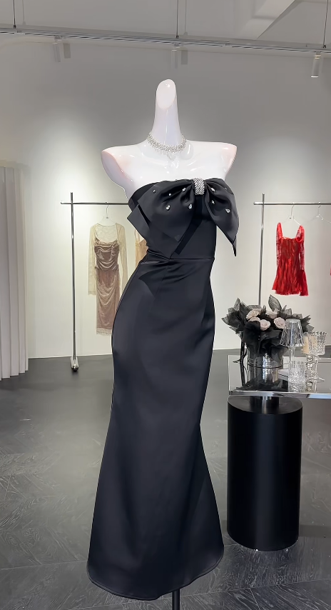 Classy Black Prom Dress Sheath Strapless Evening Dress Satin Sleeveless Birthday Dress ED07232