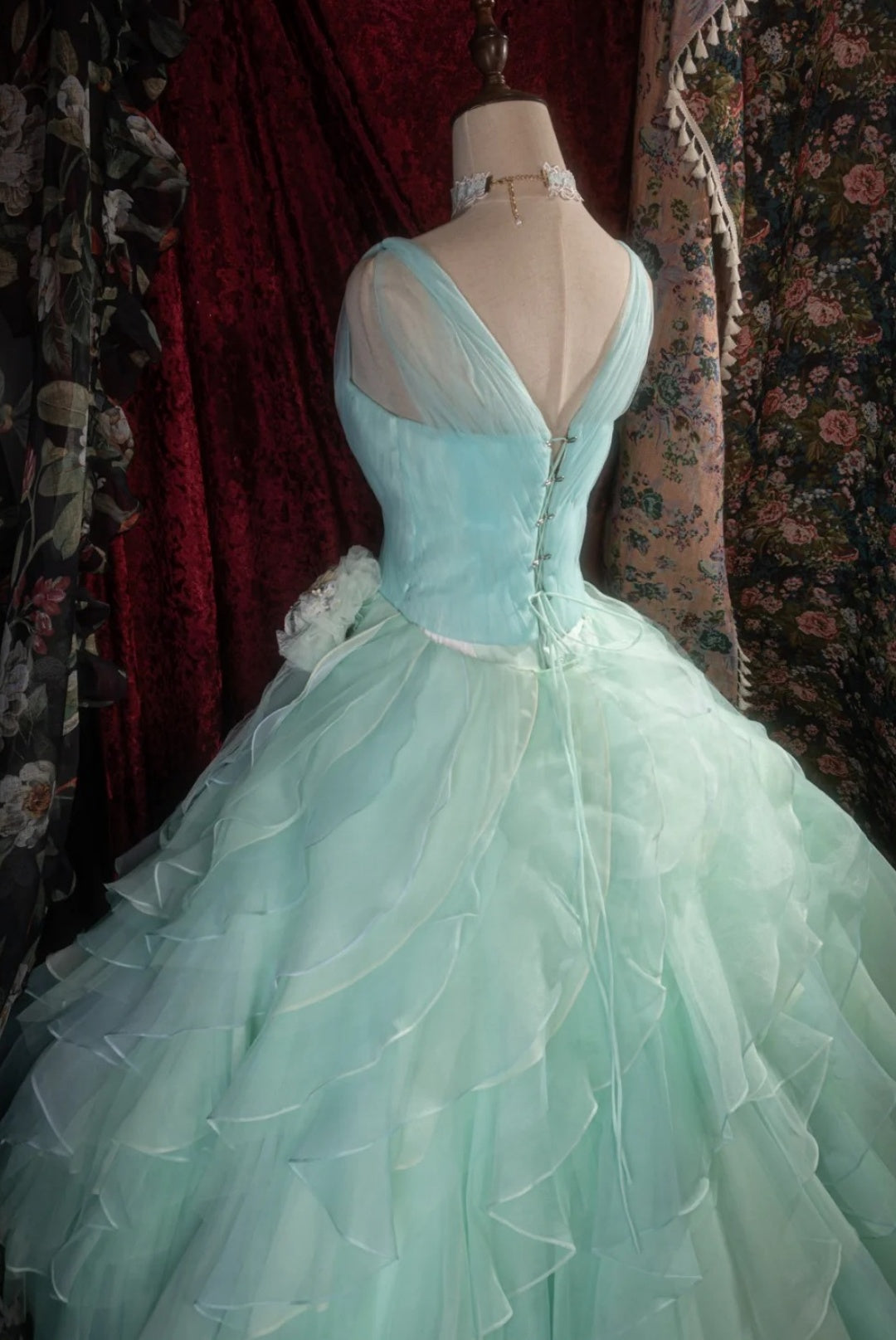 Magnifique robe de quinceanera verte trapèze en tulle, robe de bal, col en V sans manches, robe Sweet 16 ED07471