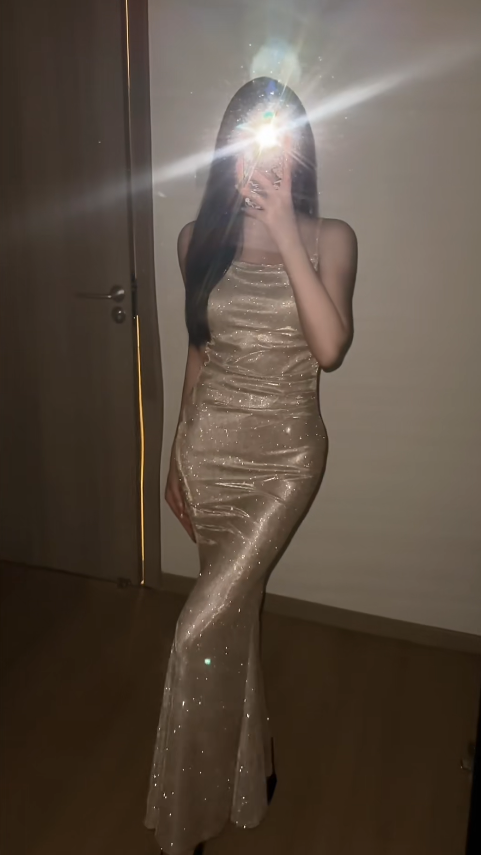 Sexy Sheath Spaghetti Straps Long Evening Dress Sleeveless Satin Gold Prom Dress ED07495