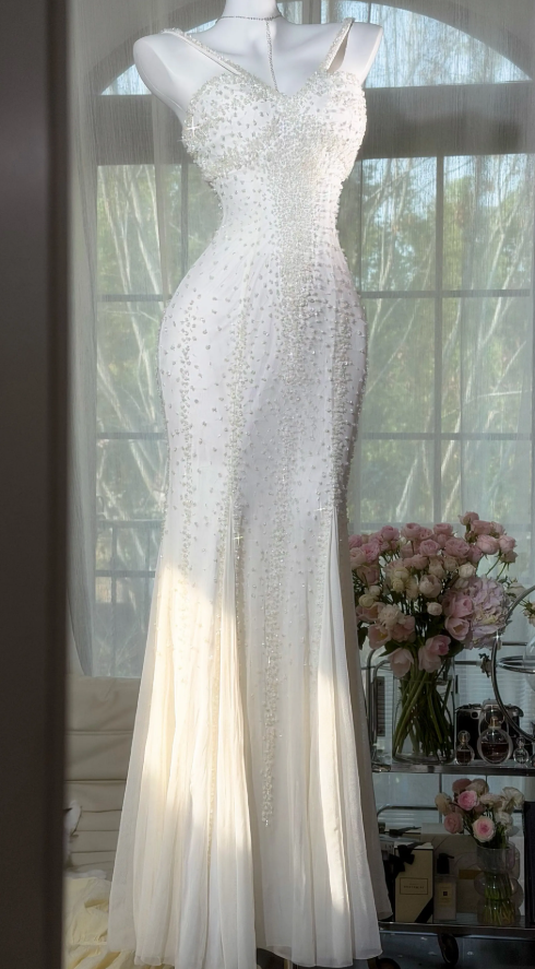 Chic Mermaid V-neck Long Evening Dress Beaded Chiffon White Prom Dress ED07498