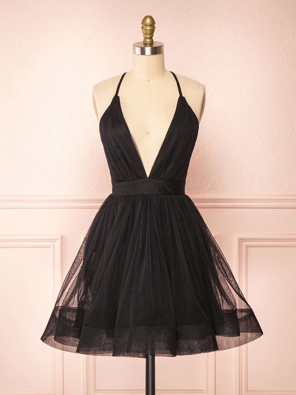 Einfaches schwarzes kurzes Ballkleid mit V-Ausschnitt, schwarzes Homecoming-Kleid ED0753