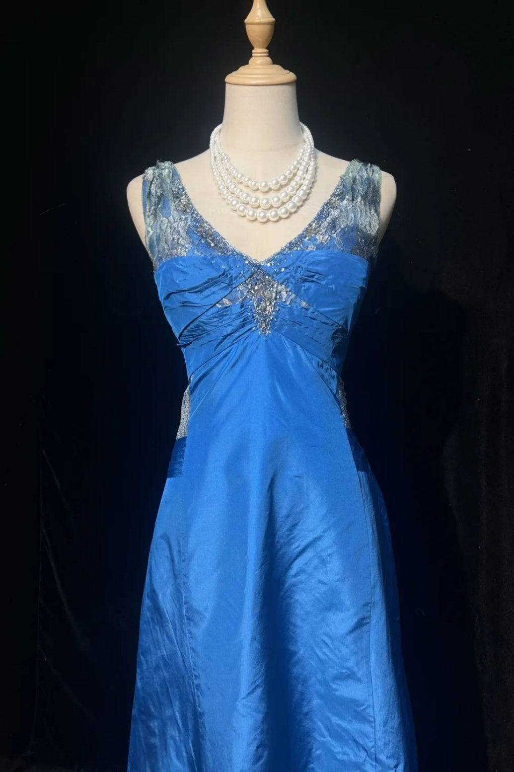 Blue Prom Dress V-neck A-Line Satin Beaded Long Evening Dress ED07595