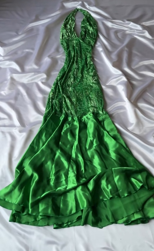 Chic Sheath Green Prom Dress Halter Satin Long Evening Dress ED07615
