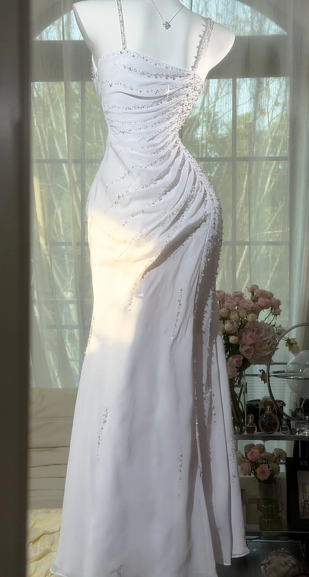 White Prom Dress Spaghetti Straps Sheath Chiffon Sequins Long Evening Dress ED07641
