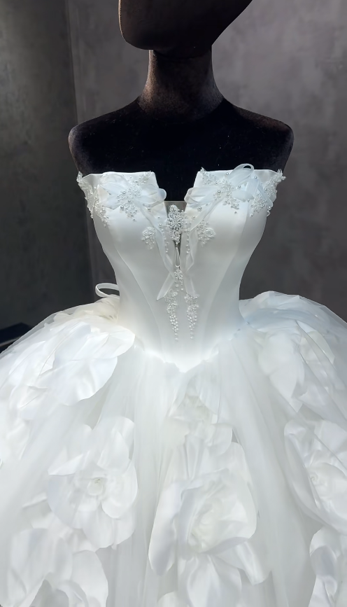 Timeless Strapless A-Line Wedding Dress Tulle Bridal Dress White Bridal Gown ED07895