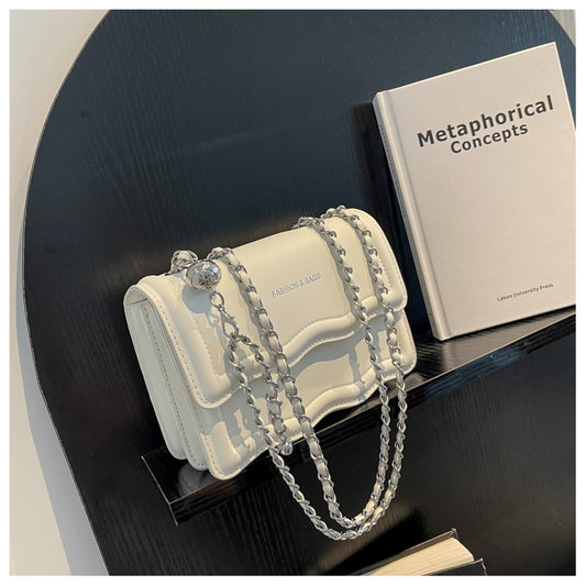 Versatile chain messenger bag ED0789