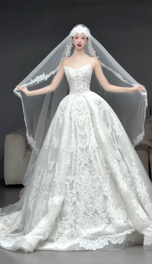 Robe de mariée bustier simple, coupe trapèze, tulle et appliqués, robe de mariée blanche ED08010