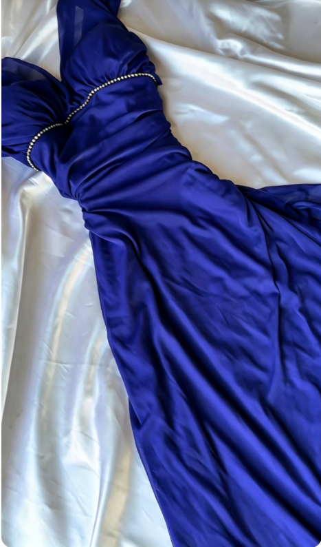 Elegantes lila Ballkleid V-Ausschnitt Etui Chiffon Langes Abendkleid ED08063