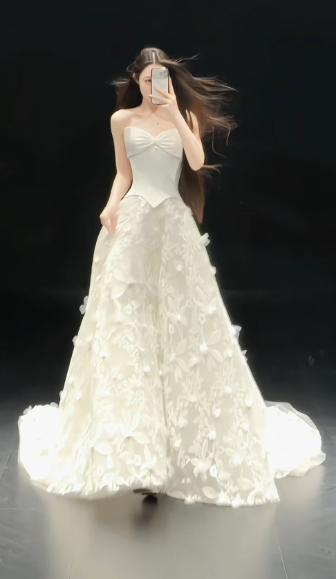 Robe de mariée fourreau bustier intemporelle en mousseline Robe de mariée blanche ED08107