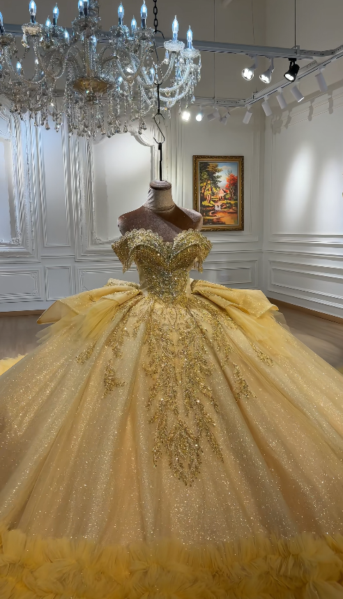 Gorgeous Off-shoulder Ball Gown Birthday Dress Tulle Quinceanera Dress Gold Sweet 16 Dress ED08145