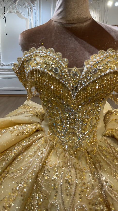 Magnifique robe de bal d'anniversaire à épaules dénudées en tulle, robe de Quinceañera, robe de bal dorée Sweet 16 ED08145