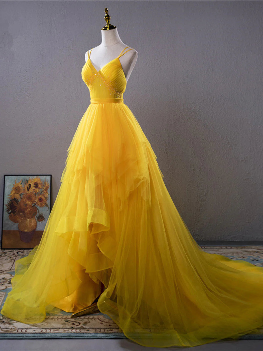 Gelbes langes Ballkleid aus Tüll mit V-Ausschnitt und hohem Schlitz, langes gelbes Abschlusskleid ED0821