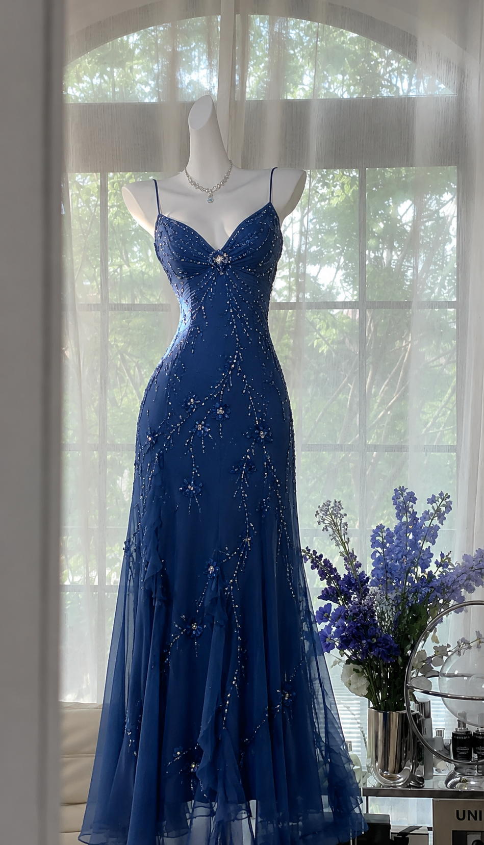 Chic Navy Blue Prom Dress Spaghetti Straps Sheath Chiffon Beaded Long Evening Dress ED08211
